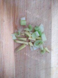 色味俱佳的清炒油菜做法图解2)