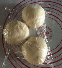 美味的牛奶土司做法图解5)