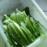 家常菜蒜香油麦菜做法图解2)