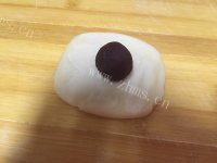 鲜美可口的豆沙菊花酥做法图解6)