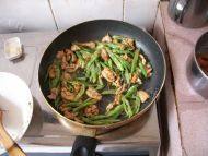 味道十足的四季豆炒肉