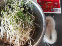 诱人的鸭血粉丝汤做法图解1)