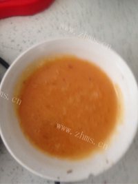 诱人的韭菜鸡蛋饺子做法图解2)