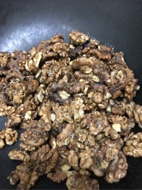 香甜挂糖核桃仁做法图解4)