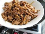 自己做的孜然炒面做法图解5)