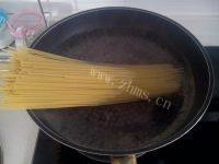 「DIY美食」蘑菇培根意面做法图解1)