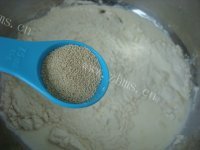 自制奶油小面包做法图解4)