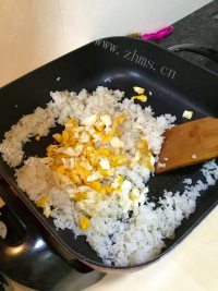 香气浓郁的鸡蛋炒饭做法图解8)