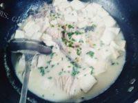 家常菜鱼头炖豆腐