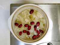 甜美营养的银耳木瓜红枣汤的做法图解五