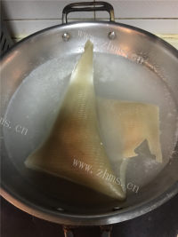 自制胡萝卜皮冻做法图解2)