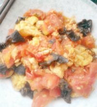美味的西红柿木耳鸡蛋做法图解6)