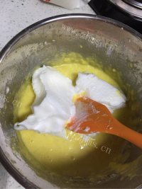 自制奶油蛋糕卷做法图解8)