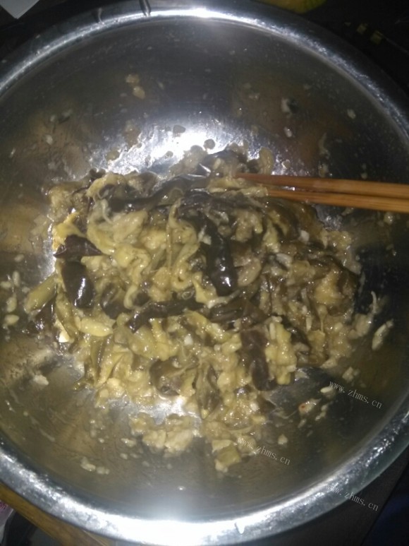 色香味俱全的蒜泥拌茄子
