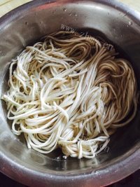 好吃的葫芦丝肉馅儿饺子做法图解2)