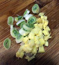 黑鱼炖豆腐做法图解1)