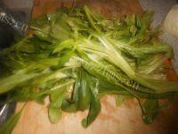 口感好的菠菜炒鸡蛋做法图解1)