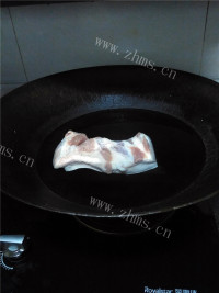 食欲满满的香辣回锅肉做法图解2)
