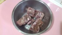 美味的海带猪骨汤做法图解1)