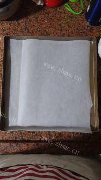 自制红丝绒蛋糕卷做法图解1)