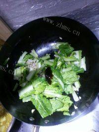 家常菜肉末小白菜做法图解4)