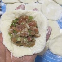 美味的芹菜肉包子做法图解9)