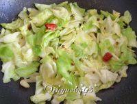 家常菜炝炒圆白菜