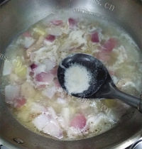 美味彩蔬奶炖鸡腿肉做法图解11)