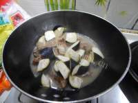 家常菜排骨烧茄子做法图解12)
