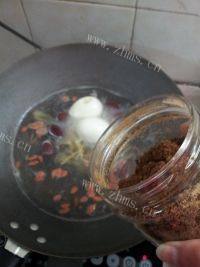 美味的红糖煮鸡蛋做法图解8)