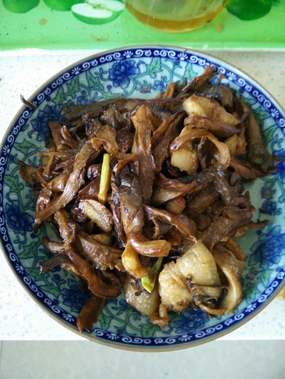 特色美食炒蘑菇