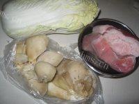 家常菜白菜炖肉做法图解1)