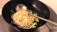 美味的芝士焗炒面做法图解10)