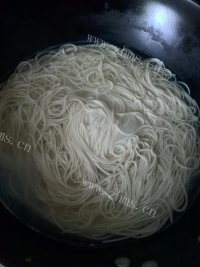 可口的油泼面做法图解1)