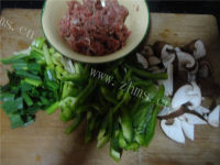 玉盘珍馐的青椒牛肉的做法图解一