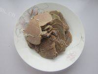 口感好的凉拌牛肉做法图解2)