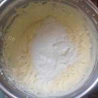 自制榴莲芝士蛋糕做法图解9)