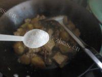 好吃的土豆炖豆腐做法图解13)