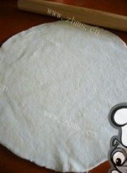 自制火腿香肠脆皮披萨做法图解20)