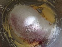 脆嫩可口的蘑菇饼干做法图解3)