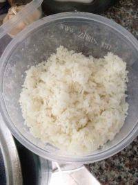 家常火腿蛋炒饭做法图解1)