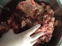 特色美食台湾脆皮肠做法图解4)