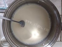 香气浓郁的自制酸奶做法图解4)