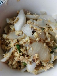 家常菜圆葱炒鸡蛋