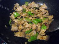 美味蒜薹回锅肉做法图解6)