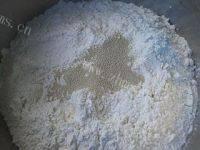 鲜香的紫薯花卷做法图解1)