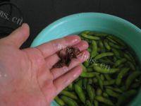 美味的煮毛豆做法图解2)