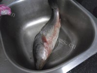 美味的葱烧百花鱼做法图解1)