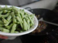 让人怀念的豆角焖面做法图解10)