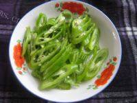 味道不错的尖椒干豆腐做法图解2)